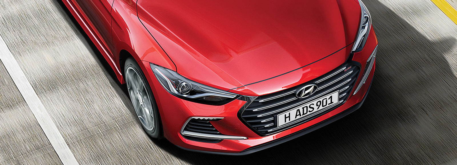 Sky view of Elantra Sport's front bonnet