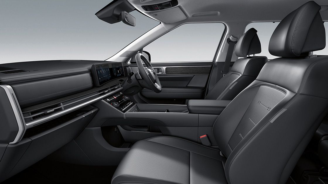 Black Monotone Leather - SANTA FE Interior