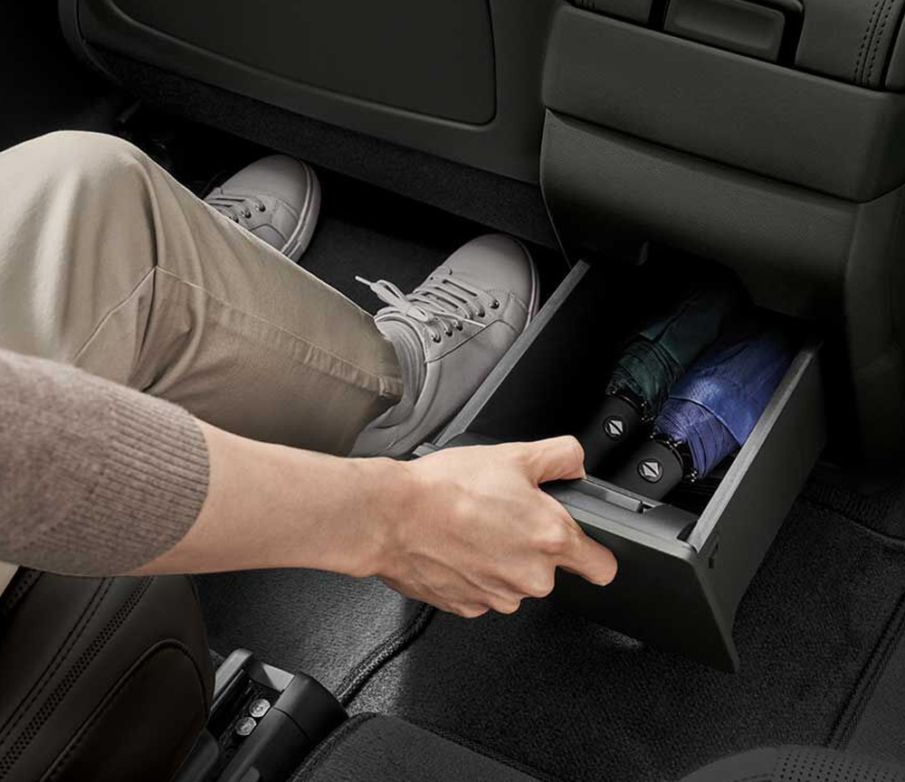 Santa Fe Interior Features