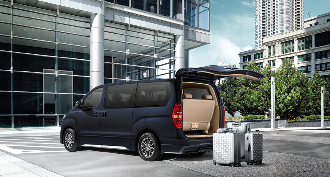 Grand Starex Luggages fitting