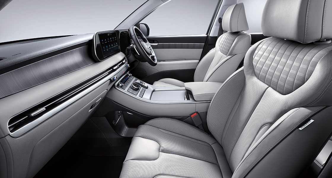 Hyundai Palisade - Warm Gray Two-tone Interior