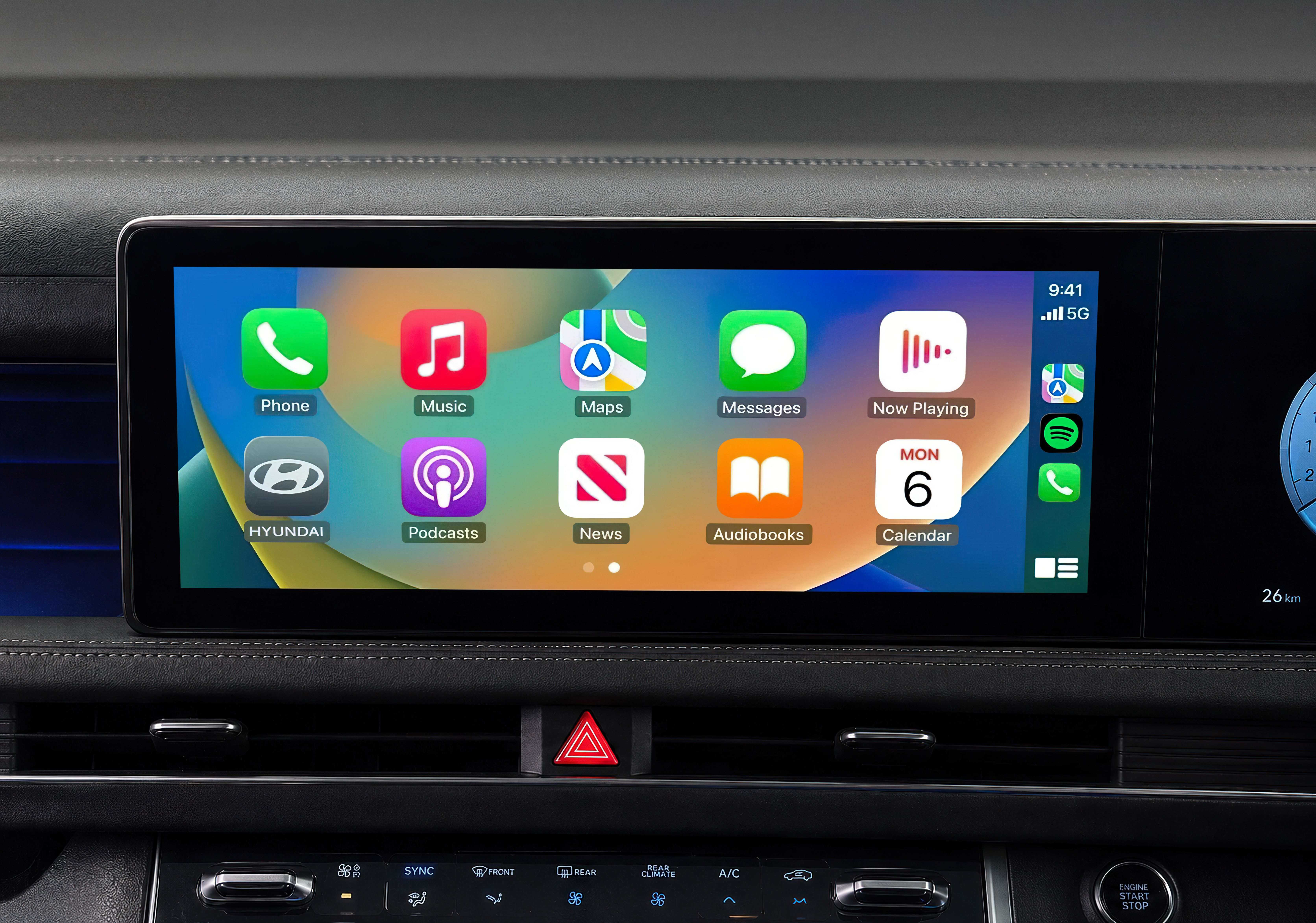 Hyundai Stargazer - USB-C Data/Charging Ports