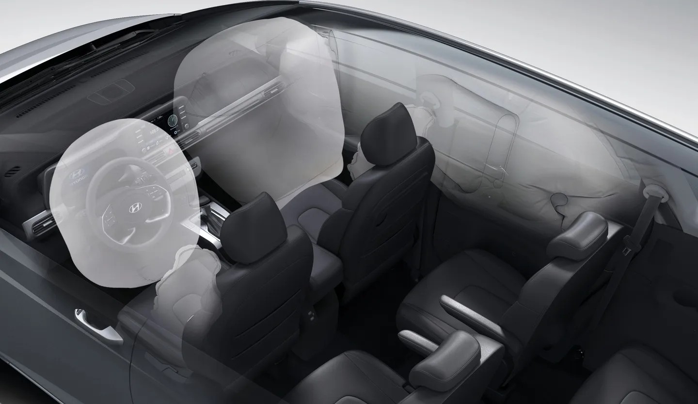 Hyundai Stargazer - Full Auto Air Conditioning System